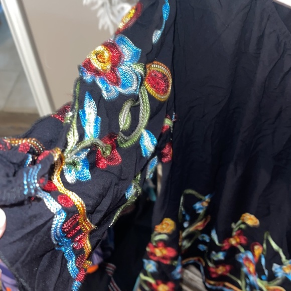 NWT lily pad black embroidered quarter sleeve blouse with flowers size 3x beau - Picture 5 of 6
